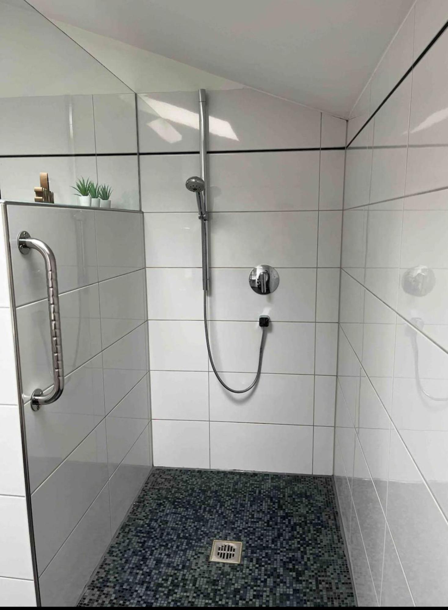 Penthouse Perfekt Fuer Teams, Familien Und Gruppen Apartment Bad Mergentheim Luaran gambar